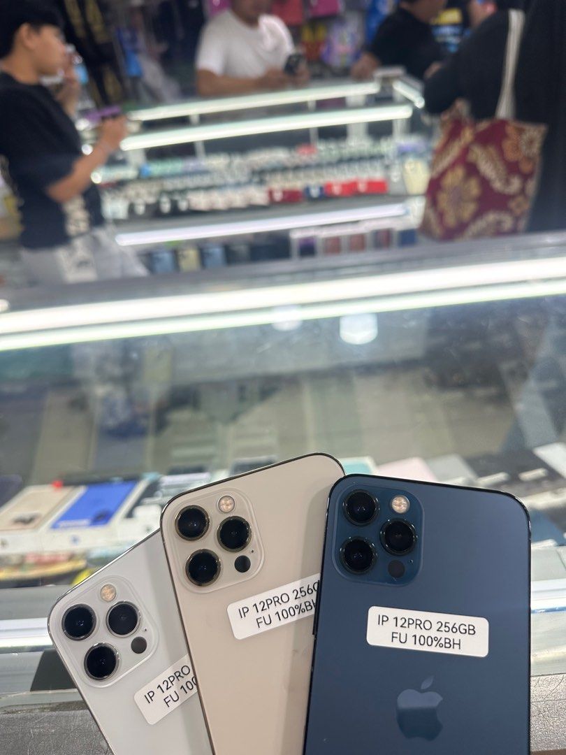 Iphone 12 Pro 256gb Good Batt FU (Category: iPhone 12 Series) located in San Juan City. Submitted by javedsgadgetshop (Listing ID 1373596883, Image 3). Description: INSTALLMENT OPTIONS : SPAY LATER / GGIVES / CREDIT CARD! WE BUY AND SELL SO PWEDE MAGBINTA OR SWAP ! Quick Specs : Iphone 12pro •256gb •NTC Variant •Good batt health •Factory Unlock •95% Smoothness •No hidden issue | No Repaired •100% Authentic | Not Refurbished •w/ OEM Charger & stor