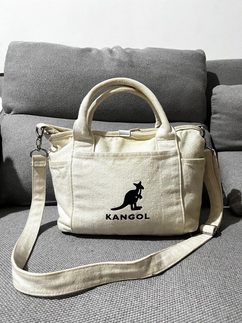 KANGOL CROSSBODY BAG (Category: Cross-body Bags) located in San Fernando. Submitted by declutterbydani__ (Listing ID 1373596896, Image 1). Description: .