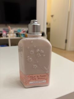 L’ Occitane 歐舒丹 body lotion62940516436866110