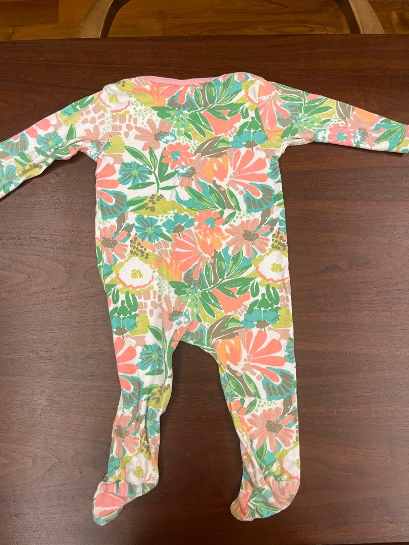 Les Chatounets 18M sleep suit (Category: Babies & Kids Fashion) located in Singapore. Submitted by joyfulnoises (Listing ID 1373697810, Image 3). Description: Les Chatounets 18M sleep suit Beautiful Flora set .