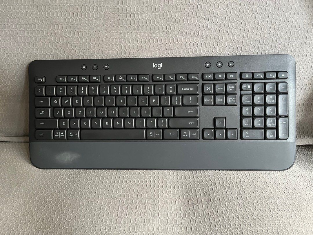 Logitech Signature K650 Comfort Full-Size Wireless Keyboard632232908890891116