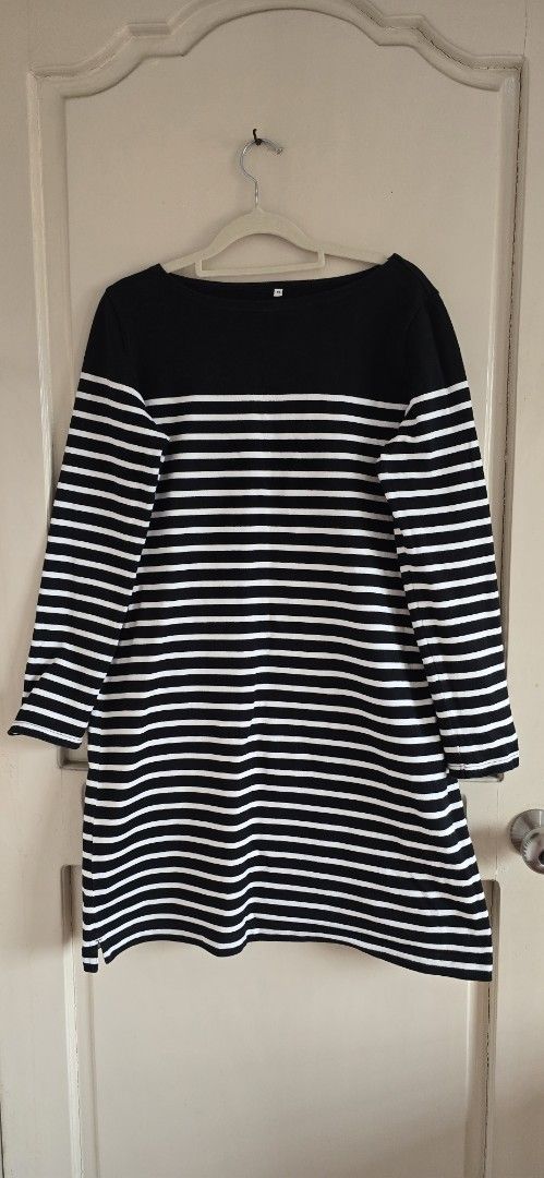 Longsleeve dress stripes (Category: Dresses) located in Cainta. Submitted by mayiaba (Listing ID 1373706601, Image 1). Description: Longsleeve dress stripes 299+Shipping (LastPricePosted) Payviamaya/ gcash/bdo Deliverviagrab/lalamove(anyday)orjnt(weekends only) loc.Cainta.