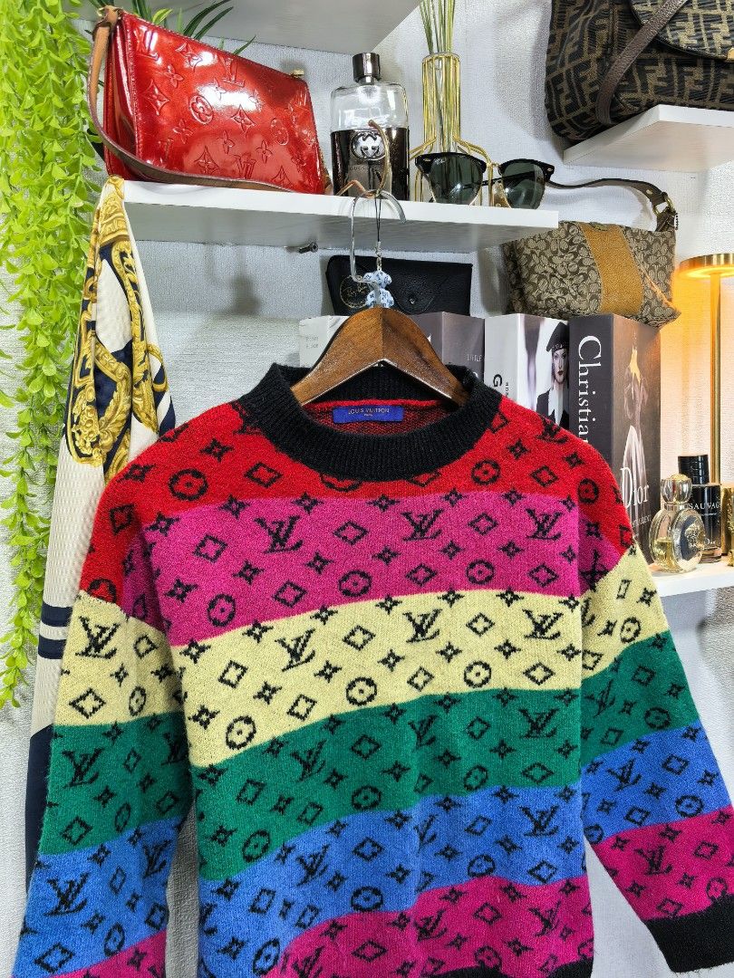 Louis Vuitton monogam knitted (Category: Luxury Apparel) located in Baguio. Submitted by ashzachary (Listing ID 1373694933, Image 3). Description: Louis Vuitton monogam Knitted / nitted Condition :Excellent condition Color rate 10/10 Size :small semi Medium Inches:W20. 5/L22 No issues Super ganda sa personal Pm. More details Good quality Plsss 📌No Bogus 📌No return MOP What you see is what you get PALAWAN, CEBUNA GCASH AND BDO Reminder😊 We're s