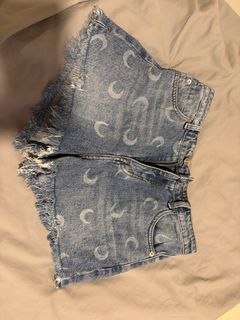 (Category: ) located in . Submitted by icy_________ (Listing ID 1373597261, Image 1). Description: .