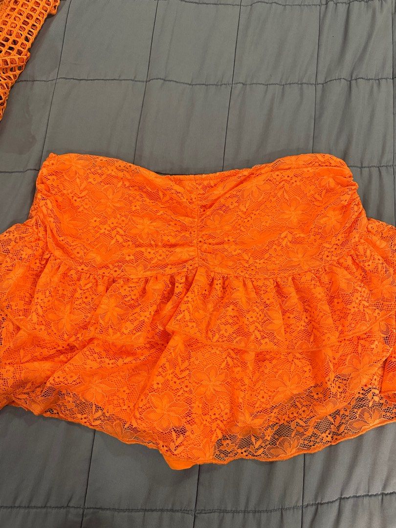 Micro Mini Orange Frill Skort BRAND NEW NEVER USED (Category: Skirts) located in Quezon City. Submitted by luccorie (Listing ID 1373628281, Image 2). Description: RFS: Dont need it anymore BRAND NEW NEVER WORN Has built-in shorts Very Stretchy can fit XL.