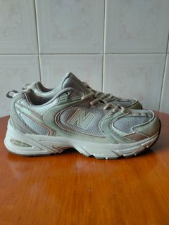 (Kategori: ) berada di . Dikirim oleh shoes_raf (ID iklan 1373745850, Gambar 1). Deskripsi: .
