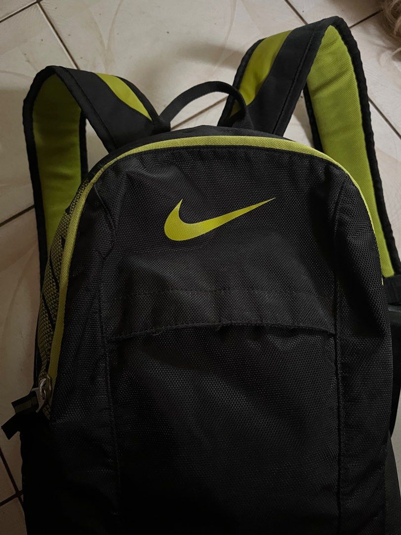 nike Backpack (Category: Backpacks) located in Murcia. Submitted by kenwoooo.bcd (Listing ID 1373631062, Image 2). Description: Pang School Bag nyo poo Nike Backpack (See pics for details) Pm if interested 📥 ₱580 only.