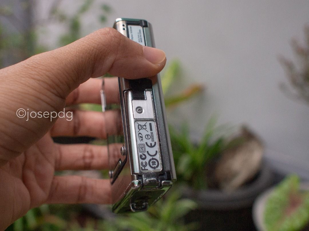 Olympus 1030 SW Digital Camera Digicam (Category: Cameras) located in Arayat. Submitted by josepdg (Listing ID 1373668724, Image 3). Description: 10MP CCD Digital Camera. What's Included; -Camera -Olympus Li-50B Battery (used) -USB Cable for photo transfer ISSUES; -XD card slot is non-functional. The camera has a built in 15MB of storage which can store ~30 photos at 2MP res, or around ~160 at the lowest vga resolution. A USB cable is included to
