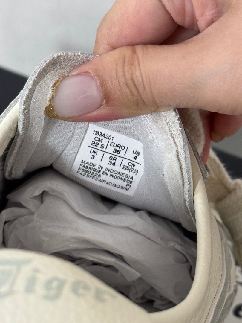 Onitsuka Tiger Mexico 66 (Cream / Light Sage) (Category: Sneakers) located in Quezon City. Submitted by rika.rchive (Listing ID 1373522536, Image 3). Description: — brand new — rfs: i bought the wrong color for my cousin kaso i lost the receipt na kaya i can’t return sa store 😭 i can show my proof of payment via CC tho for authenticity hehe — retails 9.8k sa ph, bought this in korea 🥹🥺.