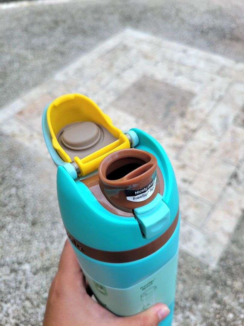 Owala 24oz FreeSip "PALM SPRING" 🤎💦 (Category: Water Bottles & Tumblers) located in Quezon City. Submitted by Kayreen (Listing ID 1373709315, Image 2). Description: • Stainless steel insulated bottle. • Leak-proof lid. • Patented FreeSip spout with a built-in straw that lets you sip or swig. • BPA , lead and Phthalate-free. • Wide opening for cleaning and adding ice. • with convenient carry loop that also doubles as a lock when closed. • Manufa