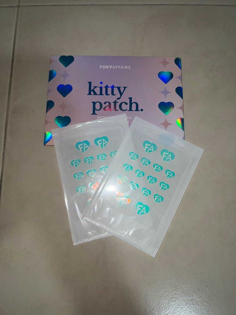 Pimple patch (Category: Face Care) located in Singapore. Submitted by __jesss___ (Listing ID 1373744480, Image 1). Description: Kitty patch aka Pimple patch Can be used anywhere on ur body! OG PRICE - $18 .