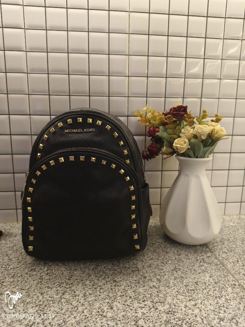 pl_mk_michael_kors_abbey_studd  display picture 1