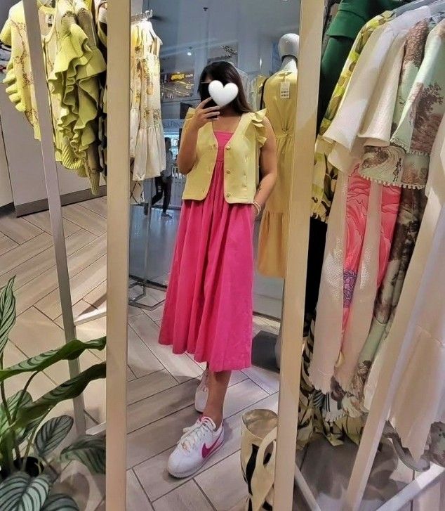 Plains and Prints Avocado Green Blouse (Category: Blouses) located in Taguig. Submitted by saycabb (Listing ID 1373706944, Image 1). Description: Plains and Prints Avocado Green Blouse Cute blouse to wear as is or as an added layer to add a pop of color & elevate your outfit Size Large (US 8).