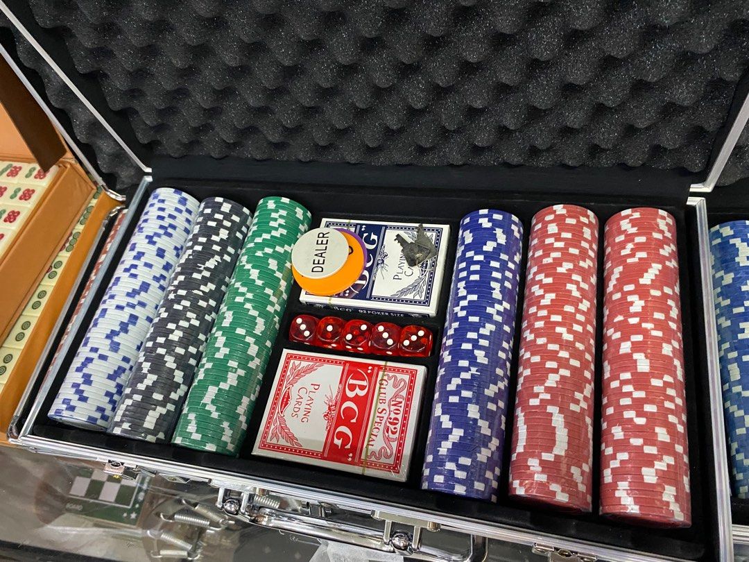 poker set 300 chips (Category: Board Games & Puzzles) located in Las Pinas. Submitted by andreadomingo2518 (Listing ID 1373593309, Image 3). Description: .