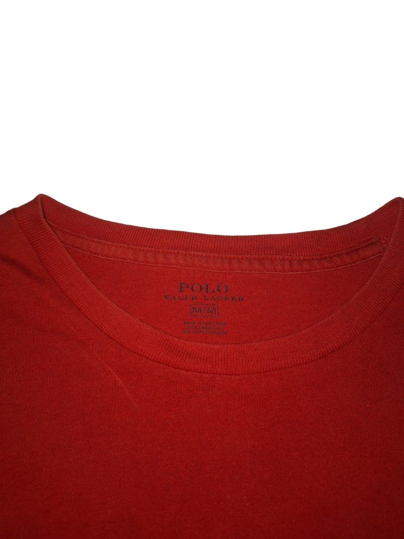Polo Ralph Lauren Shirt (Category: Tshirts & Polo Shirts ) located in Manapla. Submitted by drip.thrift (Listing ID 1373689510, Image 3). Description: Medium on tag Issue: Hole see last picture.