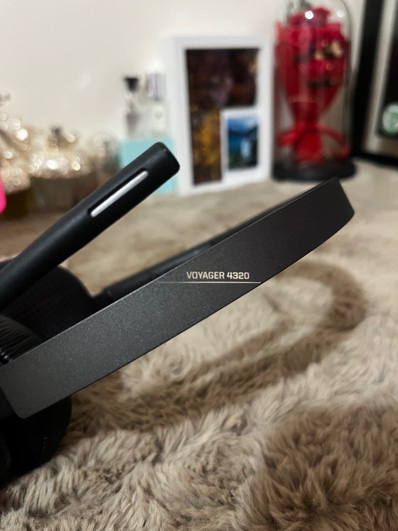 Poly Voyager 4320 Headphone (Category: Headphones & Headsets) located in San Fernando. Submitted by wardrobe_sync (Listing ID 1373725010, Image 2). Description: .