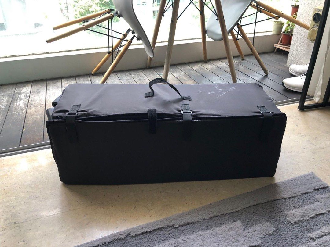 Portable Crib (Category: Cots & Cribs) located in Singapore. Submitted by kux12 (Listing ID 1373596448, Image 3). Description: Lightly used portable crib. Only used a few times for overseas family trips. my kids are too big for this😊.