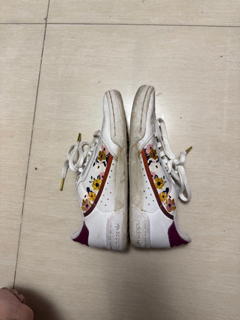 PRELOVED ADIDAS CONTINENTAL FOR WOMENS (Category: Sneakers) located in Manila. Submitted by dballison (Listing ID 1373690681, Image 3). Description: Preloved Adidas Continental for Womens US 7.5 Never washed Used 3x then na stock na. .