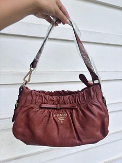 (Kategori: ) berada di . Dikirim oleh preloved_brand31 (ID iklan 1373639284, Gambar 1). Deskripsi: .