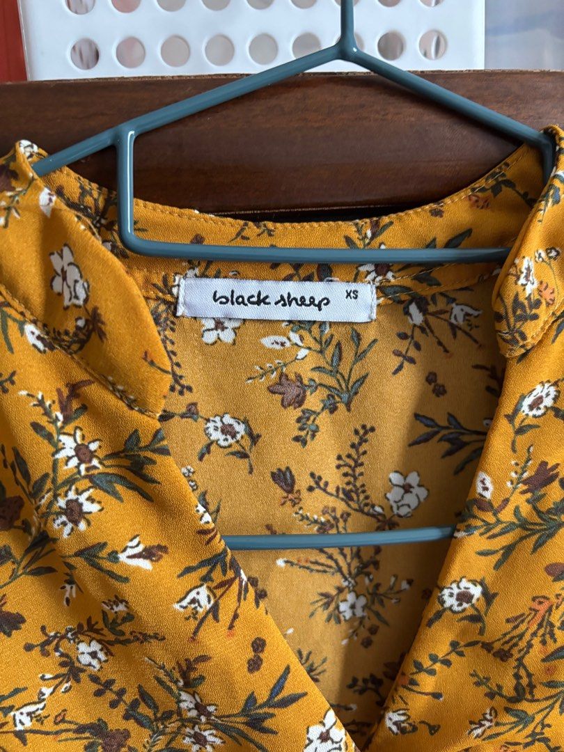 preloved yellow dress (Category: Dresses) located in Mangaldan. Submitted by prelovedstuffcm (Listing ID 1373628493, Image 2). Description: bought from s m dept store. used once for a wedding event then hindi na ulit sinuot. rfs: decluttering stuff small on tag.