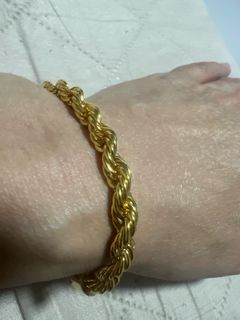 (Category: ) located in . Submitted by audichar (Listing ID 1373698162, Image 1). Description: .