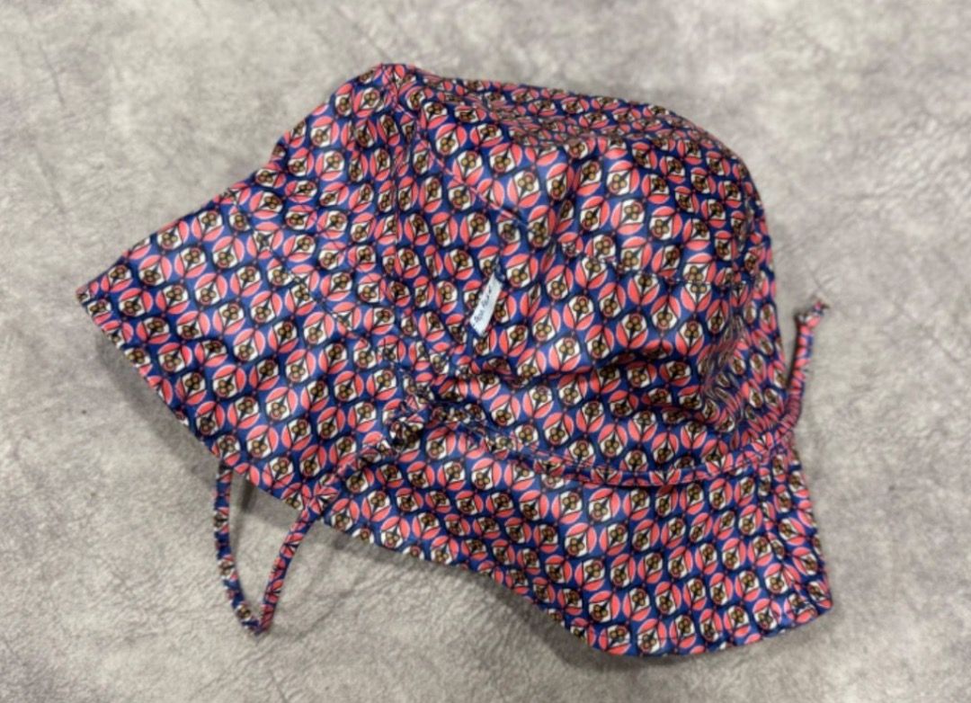 Rain hat - French brand (Category: Babies & Kids Fashion) located in Singapore. Submitted by enguyenp22888 (Listing ID 1373722276, Image 1). Description: French brand : Maman Pique et Papa coud Size : 52 and 55 cm, adjustable .