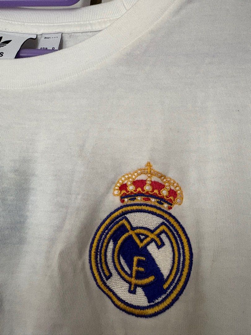Real Madrid retro shirt (Category: Activewear) located in Singapore. Submitted by pelei (Listing ID 1373642407, Image 2). Description: Brand new Real Madrid retro shirt Adidas Original RM shirt Size L No trade .