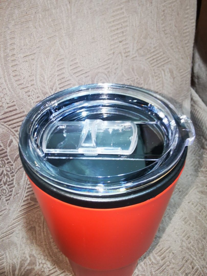 Red Tumbler (Category: Water Bottles & Tumblers) located in Pasig City. Submitted by puggable (Listing ID 1373644679, Image 2). Description: Brand New Red Tumbler from Ghrirardelli.