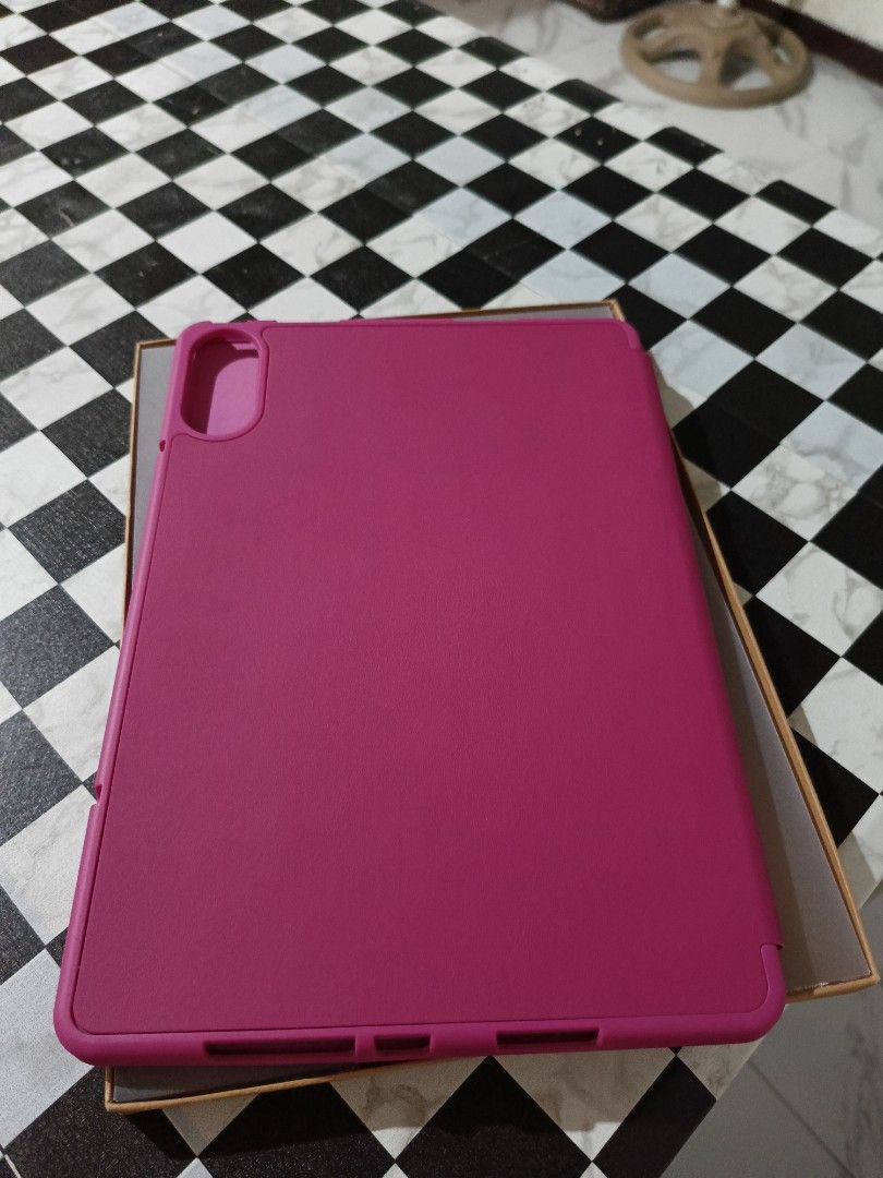 REDMI PAD PRO CASE AND STYLUS PEN (Category: Cases & Sleeves) located in Manila. Submitted by kopi0206 (Listing ID 1373630567, Image 3). Description: REDMI PAD PRO CASE AND STYLUS PEN BUNDLE ORIG PRICE OF THE CASE IS 1700 AND ORIG PRICE OF THE STYLUS PEN IS 1799. NOW, IT IS ONLY 3000 PESOS TAKE ALL NA. BAGONG BILI LANG FROM MALL 2 DAYS AGO NO ISSUE AT ALL NO SCRATCHES PM LANG SA SURE BUYER.