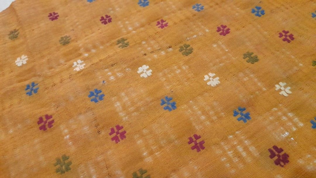 Selendang rang - rang Bali (Kategori: Vintage & Antik - Lainnya) berada di Buleleng. Dikirim oleh balinese_antique (ID iklan 1373676341, Gambar 3). Deskripsi: silahkan hub 087856051895.