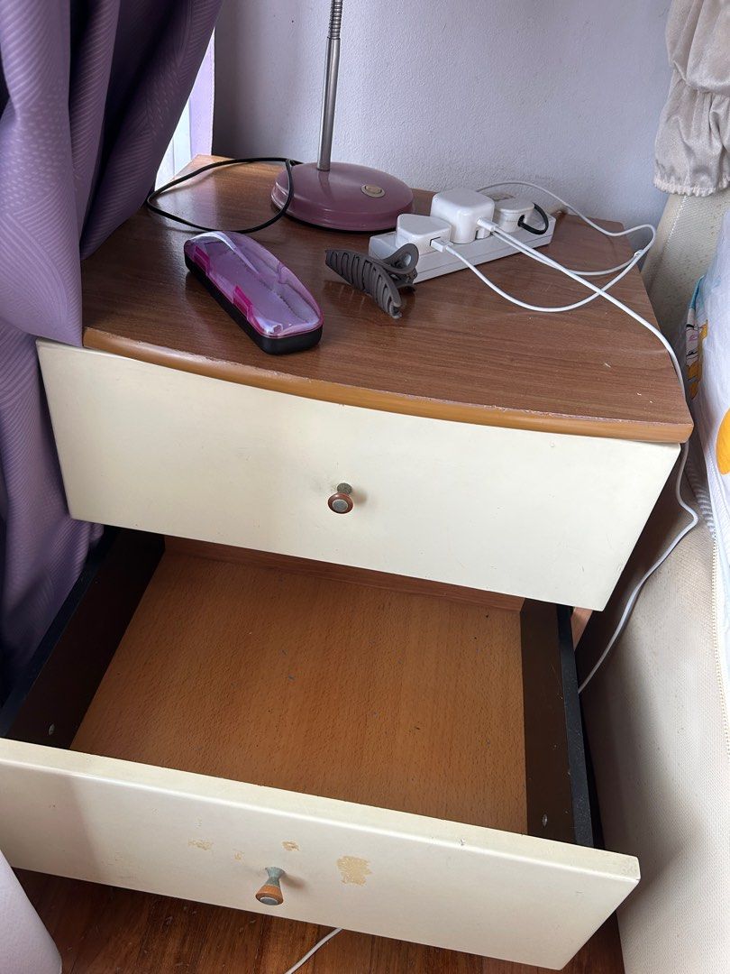 Side table (Category: Tables & Sets) located in Singapore. Submitted by jeslyn70939 (Listing ID 1373603407, Image 2). Description: Self collected at my place and including a table lamp free. .
