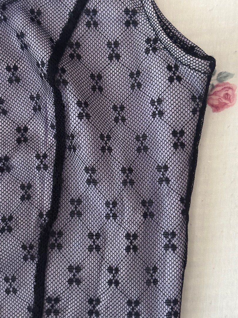 sleeveless purple lace top (Category: Sleeveless) located in Quezon City. Submitted by clairitos (Listing ID 1373644809, Image 2). Description: .