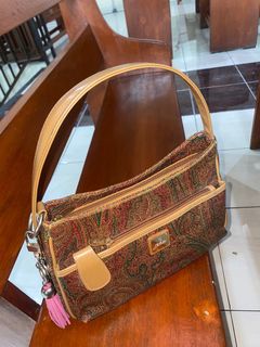 (Kategori: ) berada di . Dikirim oleh storeoflestari (ID iklan 1373625742, Gambar 1). Deskripsi: .