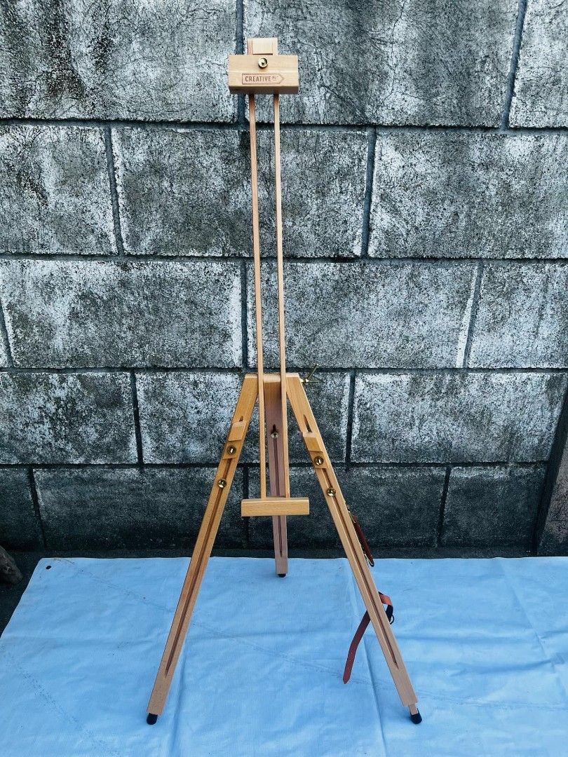 Tripod Easel (Category: Tripods & Monopods) located in Plaridel. Submitted by tonilousg (Listing ID 1373740016, Image 1). Description: Tripod Easel Remarks: 🔸 Imported Pull Out Unit 🔸 As Is 🔸 With Box 🏠 We are located at: Plaridel, Bulacan 🛵 Courrier: Lalamove ( Buyer arrange booking).
