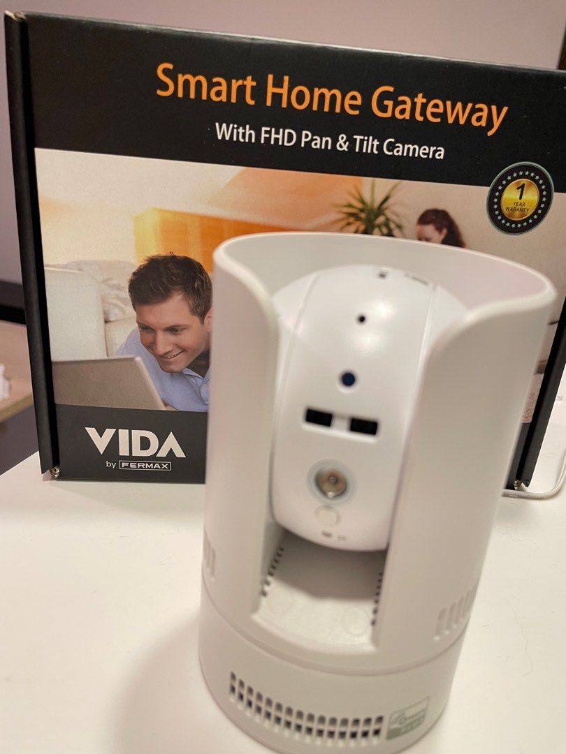 Vida camera (Category: Video Cameras) located in Singapore. Submitted by rugbyperfect (Listing ID 1373587566, Image 1). Description: Requires 5Ghz wifi connection. Had to sell as current wifi connection is 2.4ghz. Opened to try but not used . Can meet at cbd or west or angmokio/ yiochukang area..