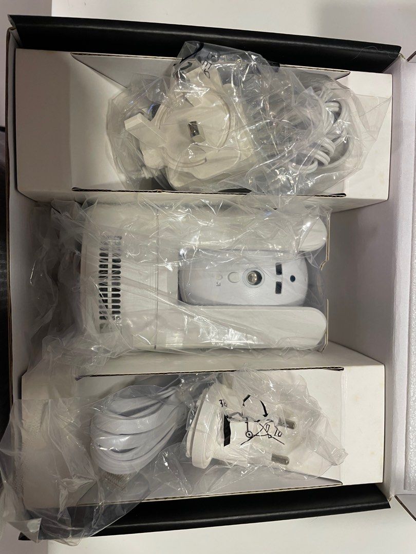 Vida camera (Category: Video Cameras) located in Singapore. Submitted by rugbyperfect (Listing ID 1373587566, Image 2). Description: Requires 5Ghz wifi connection. Had to sell as current wifi connection is 2.4ghz. Opened to try but not used . Can meet at cbd or west or angmokio/ yiochukang area..