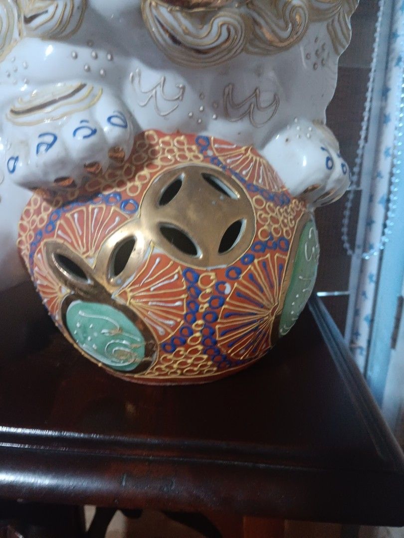 Vintage Ceramic Lion Statue (Category: Figurines & Statues) located in Las Pinas. Submitted by jesus1smysavi0r (Listing ID 1373700849, Image 3). Description: Vintage Ceramic Gilded Kutani FOO DOG With BALL Chinese Guardian Lion Statue. Php7,200.