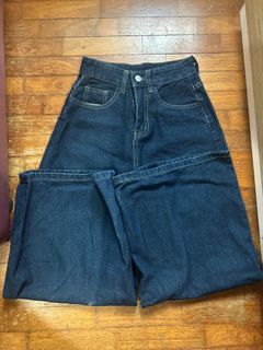 (Category: ) located in . Submitted by nicoleeeela (Listing ID 1373677094, Image 1). Description: .
