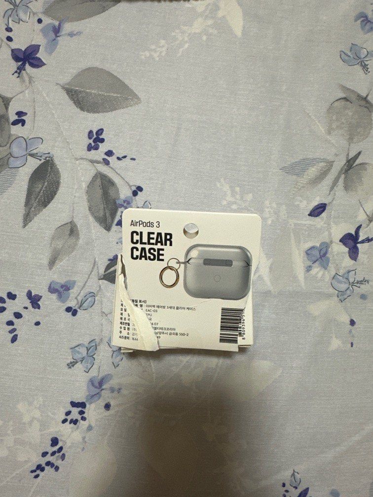 wts apple airpods 3 clear casing (Category: Other Mobile & Gadget Accessories) located in Singapore. Submitted by iimori (Listing ID 1373701921, Image 2). Description: $4 (tracked) mailed! box is broken, but casing is still in new condition and wrapped in foil. - bought in artbox, seoul - accidentally bought the wrong model of the airpod casing, hence selling :') ctb if int! .