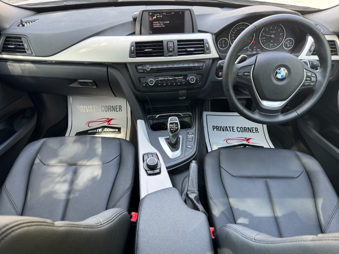 320IA GT Auto62863131214722112