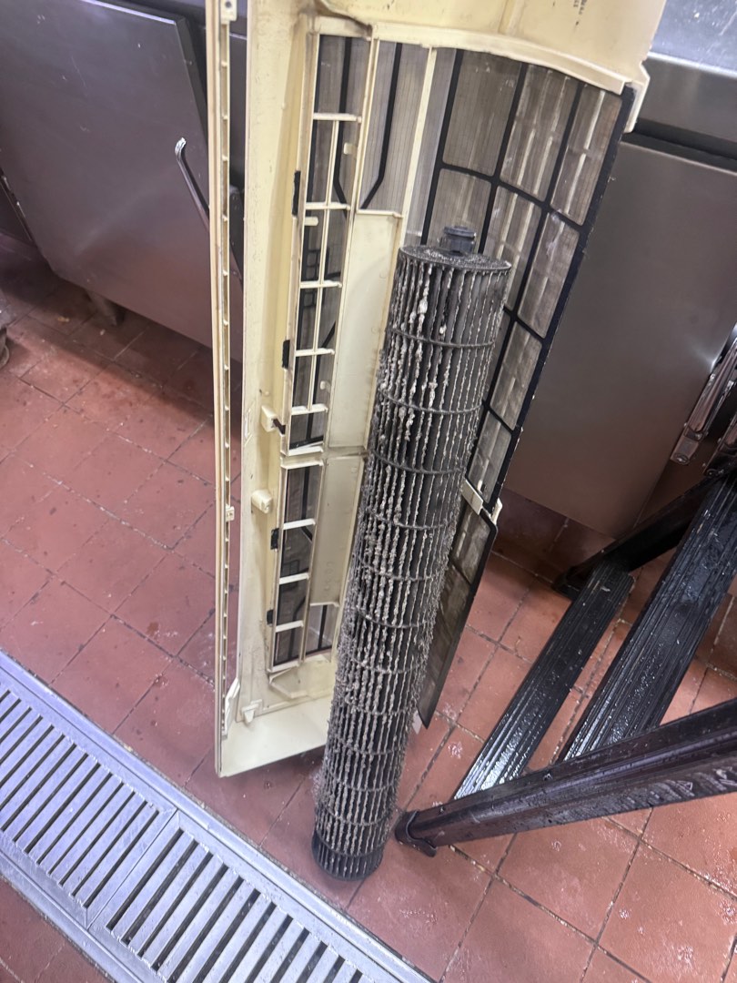 Clean the air conditioner62863124155394111