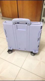 （分類：）位於 。 由 suet0212 提交（商品編號 1373928523，圖片 1）。簡介： 。