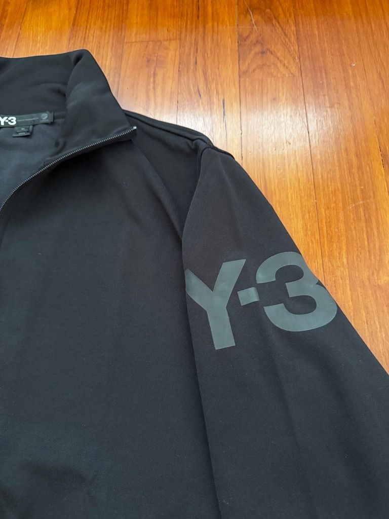 🔥 RARE Vintage Y-3 (Y3)Yohji Yamamoto Full Zip Track Jacket | Matte Logo | Rare XL Size 🔥 (Category: Coats, Jackets and Outerwear) located in Singapore. Submitted by bonnienclyde (Listing ID 1373943369, Image 3). Description: Level up your streetwear game with this sleek black Y-3 full-zip track jacket by Yohji Yamamoto x Adidas. Premium thick-knit fabric with a structured collar – built for comfort, flex, and stealth. 📏 Measurements (flat lay