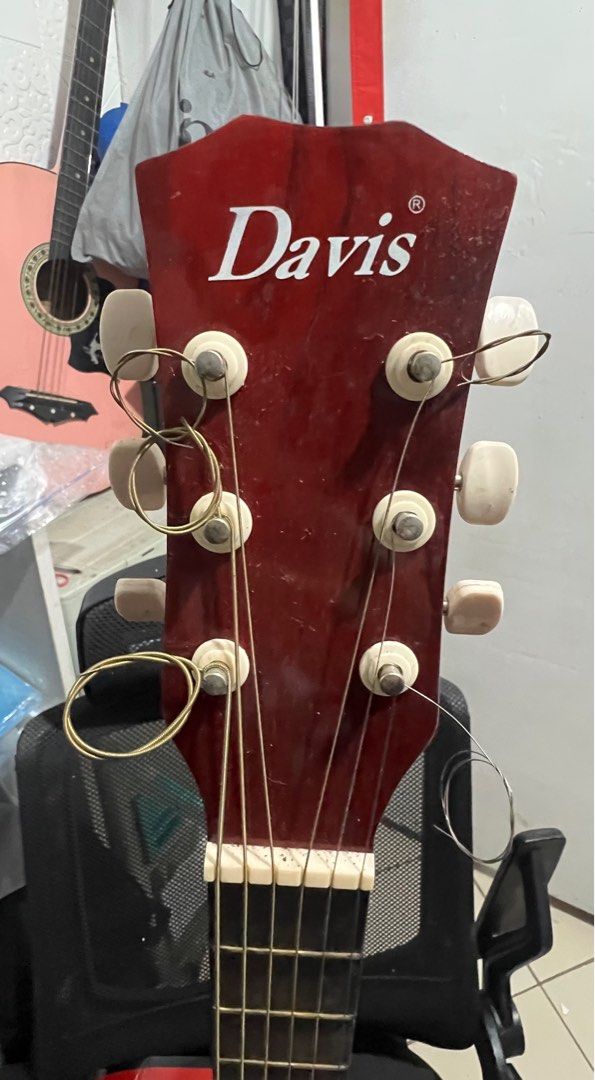 DAVIS ACOUSTIC GUITAR (Category: Musical Instruments) located in Makati City. Submitted by ilayy (Listing ID 1373862130, Image 3). Description: GOOD AS NEW bag included negotiable just name your price ISSUE needs a string change.