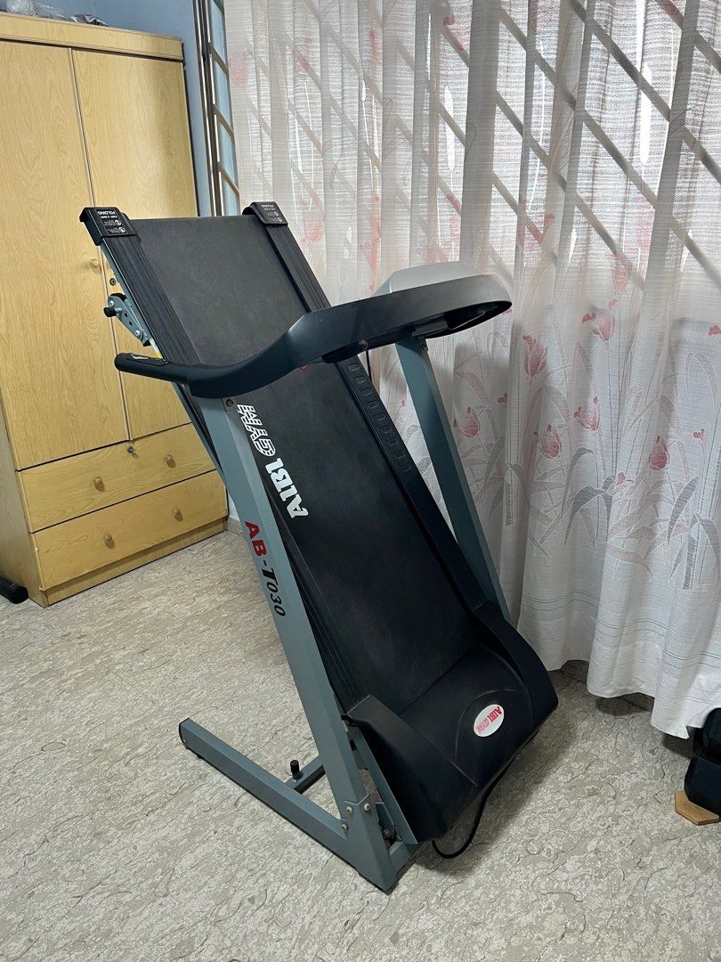 AIBI Threadmill (Category: Cardio & Fitness Machines) located in Singapore. Submitted by jedjedd (Listing ID 1373861787, Image 2). Description: Bought it and dint use much of it as I don’t have the time. It’s as good as new. Speed: Adjustable from 1-12 km/h. Incline: 3 levels of manual incline. Display: 5” LCD blue backlight display showing speed, time, distance, calories, and pulse. Programs: 3 user programs, 3 target countdown modes, 3 body fat