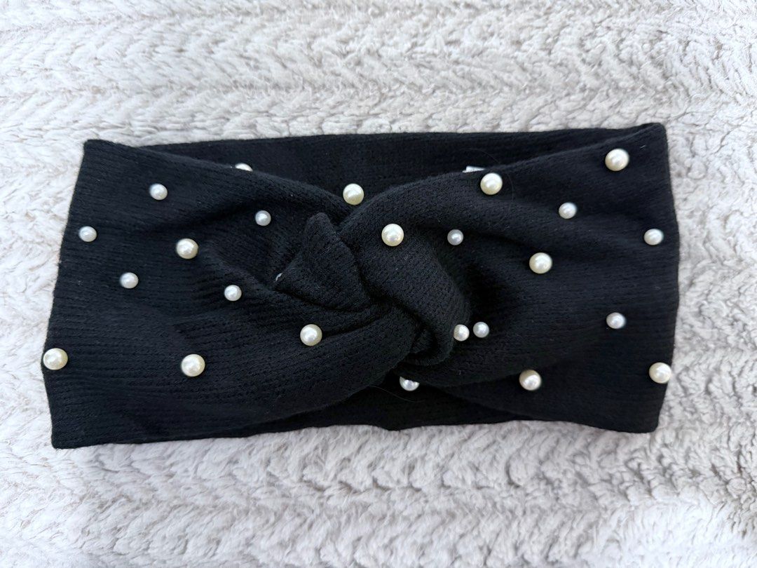 Aldo hair headband (Category: Hair Accessories) located in Quezon City. Submitted by annela_ (Listing ID 1373942567, Image 1). Description: Only worn once.