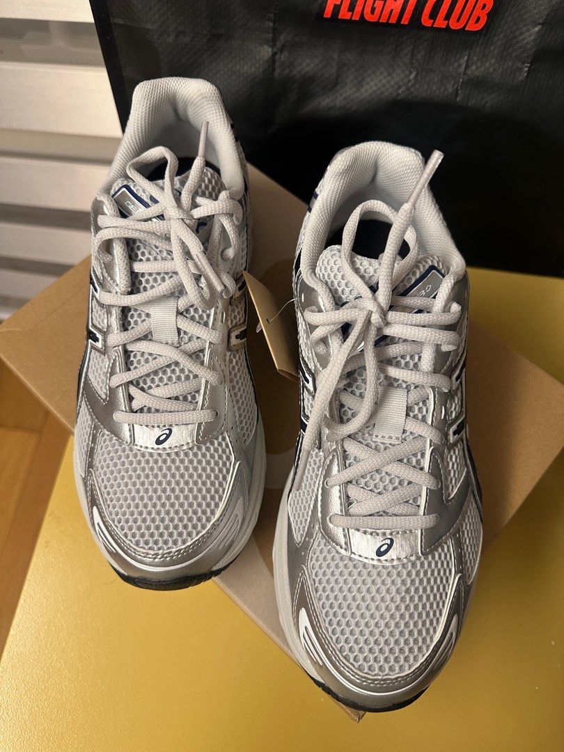 ASICS Gel-1130 Glacier Grey/Black (Category: Sneakers) located in San Juan City. Submitted by b.ocampo (Listing ID 1373905932, Image 3). Description: • ASICS Gel-1130 Glacier Grey/Black in US 8 (Men’s) / US 9.5 (Women’s) / UK 7 • Brand New • Bought in NY • RFS: bf bought the wrong size.