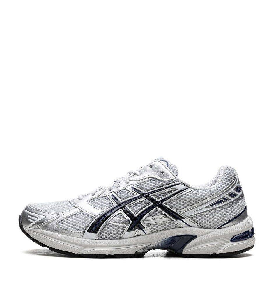 ASICS Gel-1130 Glacier Grey/Black (Category: Sneakers) located in San Juan City. Submitted by b.ocampo (Listing ID 1373905932, Image 1). Description: • ASICS Gel-1130 Glacier Grey/Black in US 8 (Men’s) / US 9.5 (Women’s) / UK 7 • Brand New • Bought in NY • RFS: bf bought the wrong size.