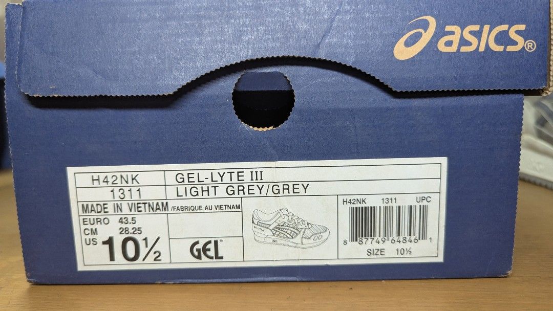 Asics Gel Lyte 3 (Category: Casual Shoes) located in Quezon City. Submitted by render97 (Listing ID 1373791628, Image 1). Description: Asics Gel-lyte iii size: US 10.5 PRICE:4500 (slightly negotiable) If interested, meetups are around Shopwise Commonwealth area. if for delivery, cost is shouldered by buyer and payment is thru Gcash..
