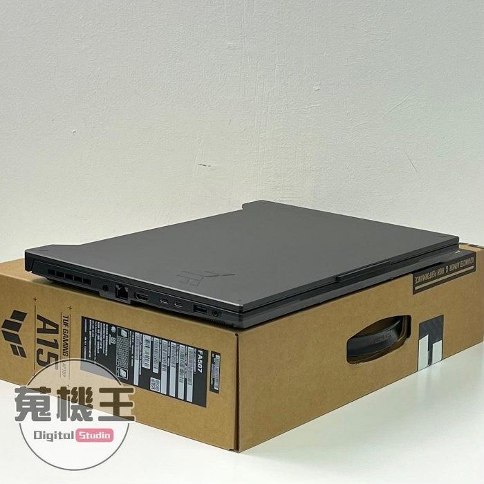 由 winson999888 (刊登 ID 1373877698，圖片 1) 提交，位於 台北市 (Taipei) 的 【蒐機王】Asus TUF A15 FA507 R7-7735HS RTX4060 16G / 1TB D4149-S (類別：桌上電腦或筆記型電腦)，說明：【商品貨號】D4149 【名稱】Asus TUF A15 FA507 R7-7735HS RTX4060 16G / 1TB 15.6吋 【顏色】黑色 【品相描述】外觀良好 【新舊程度】中古品 / 95%新 【保固狀態】原廠保固至2026年11月09日 【配件說明】原廠盒裝、充電器、滑鼠 【NCC認證碼】CCAI21Y10080T1 【BSMI商檢字號】R31018 【賣場管理代碼】03 -------------------------------------- 【商品狀態分級說明】 ● 100%新 = 全新未拆封新品 ● 95%新 = 機況如新品一般 ● 90%新 = 僅些許使用小痕跡 ● 85%新 = 外觀有